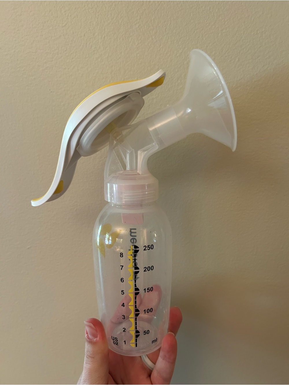 Hand suction device with extra parts